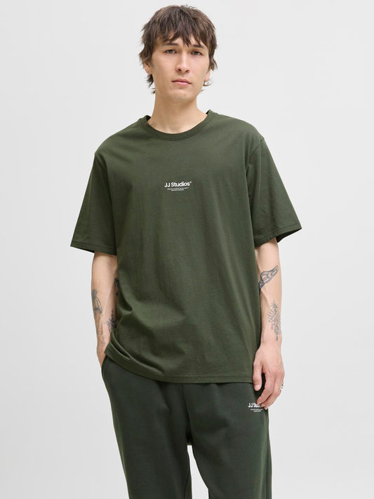 model_shot-front