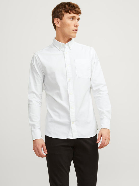 model_shot-front