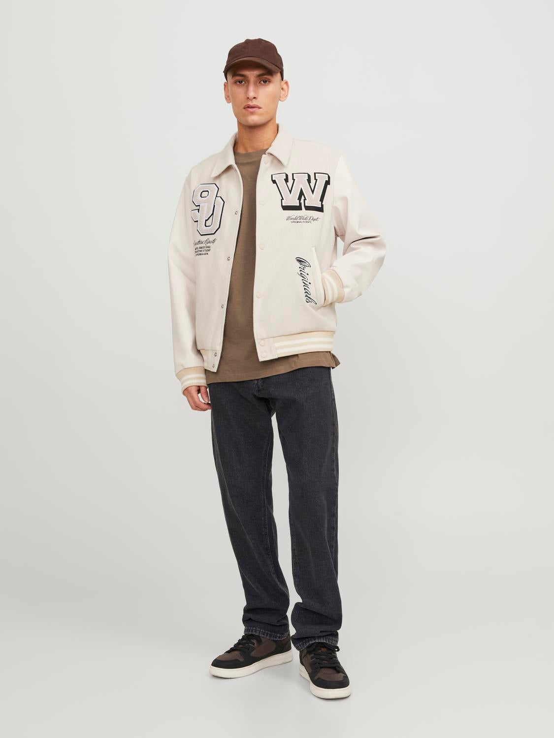 model_shot-front_full