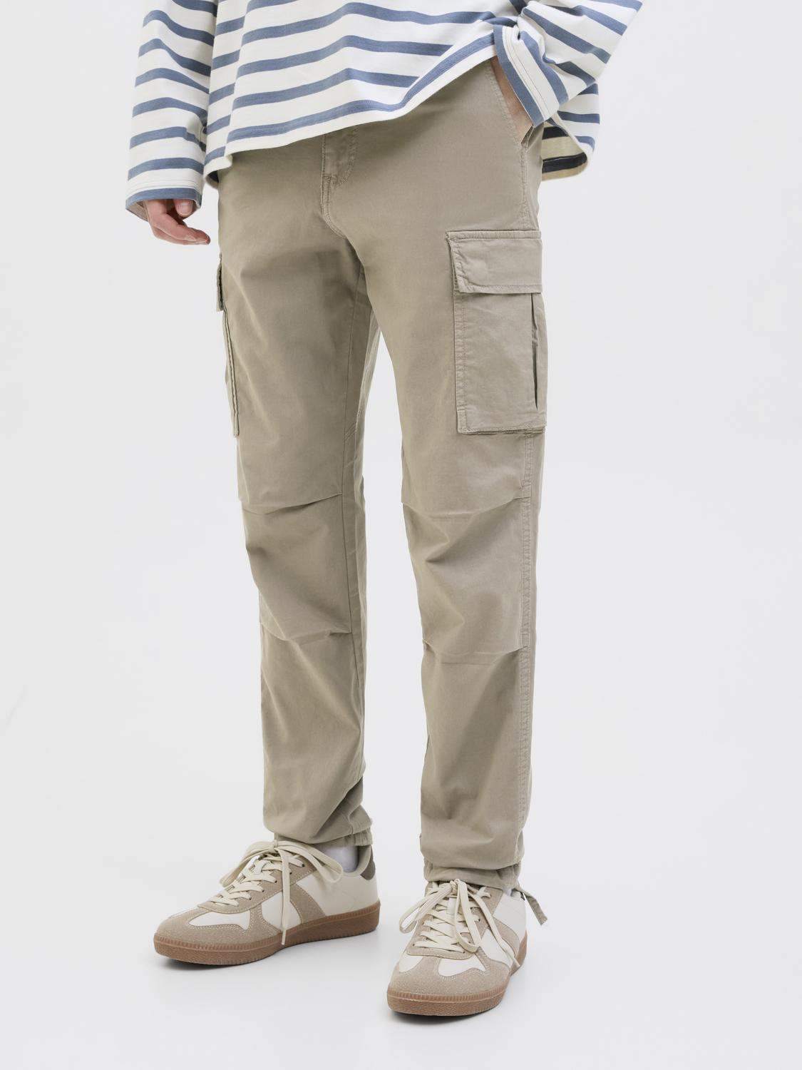 model_shot-front