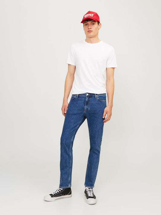 model_shot-front_full