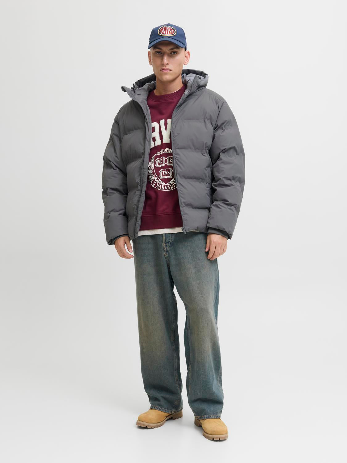 model_shot-front_full