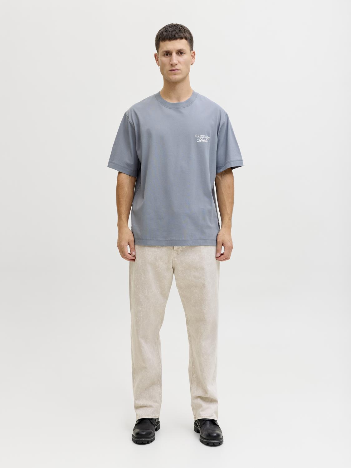 model_shot-front_full