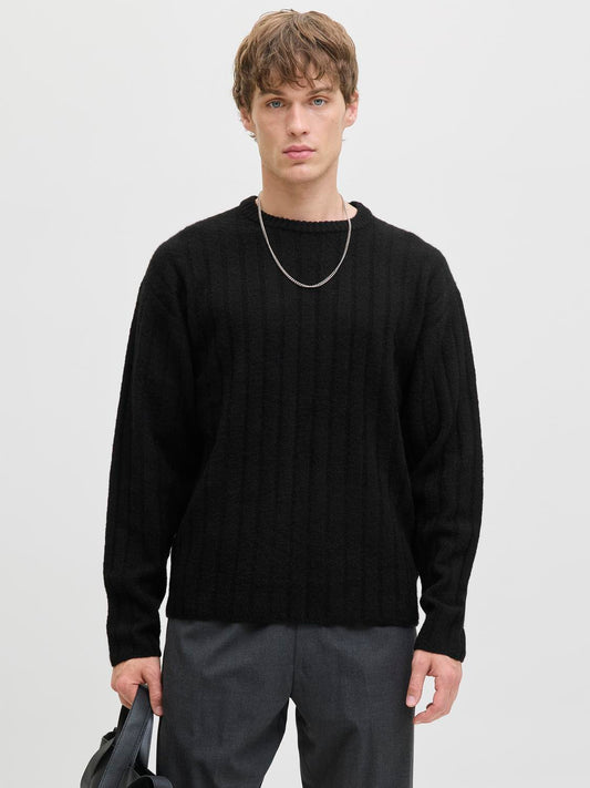 model_shot-front