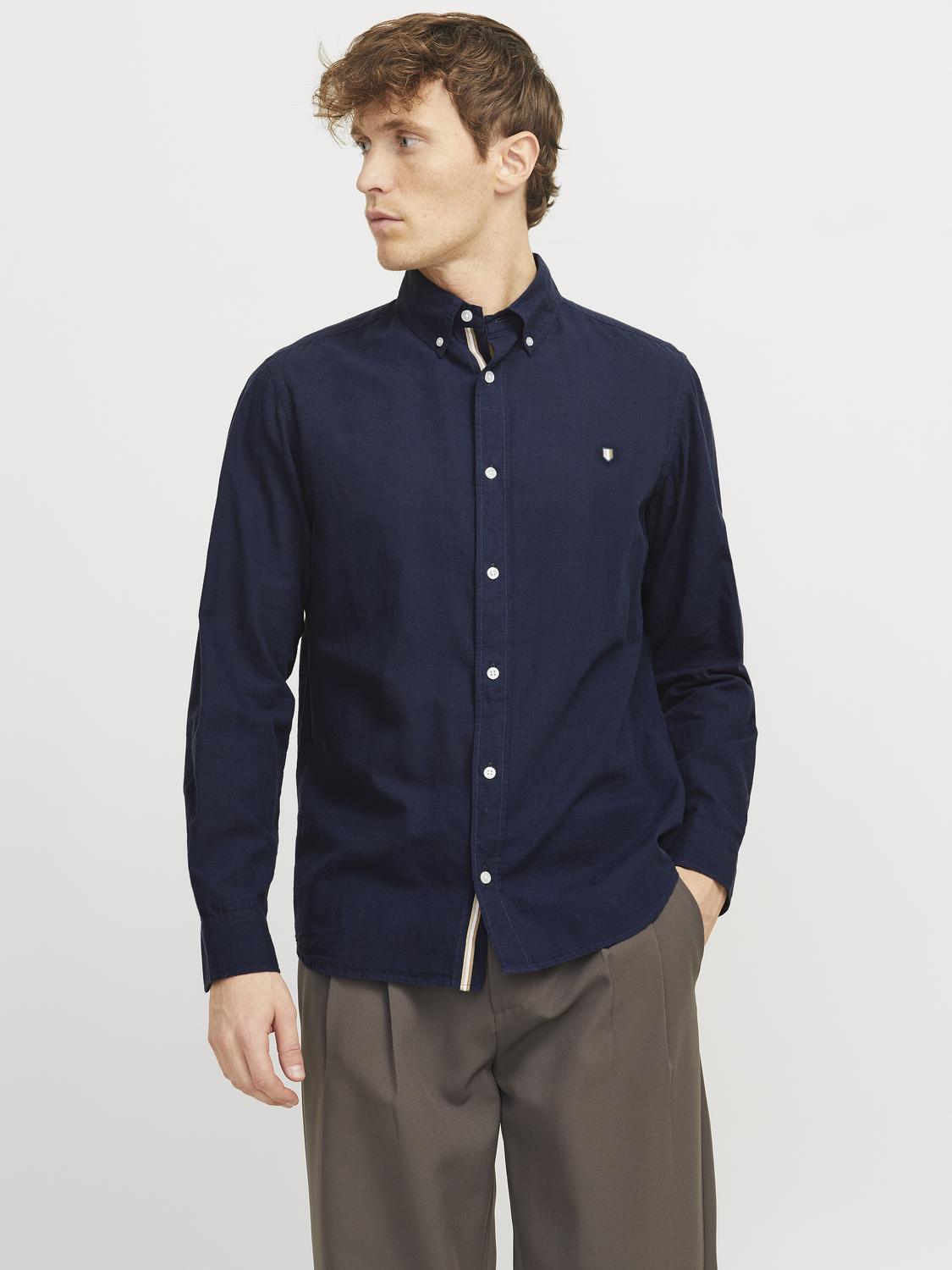 model_shot-front