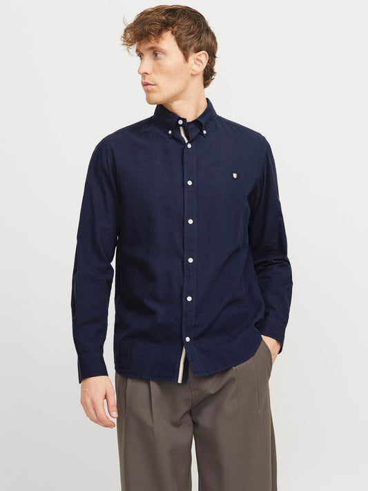 model_shot-front