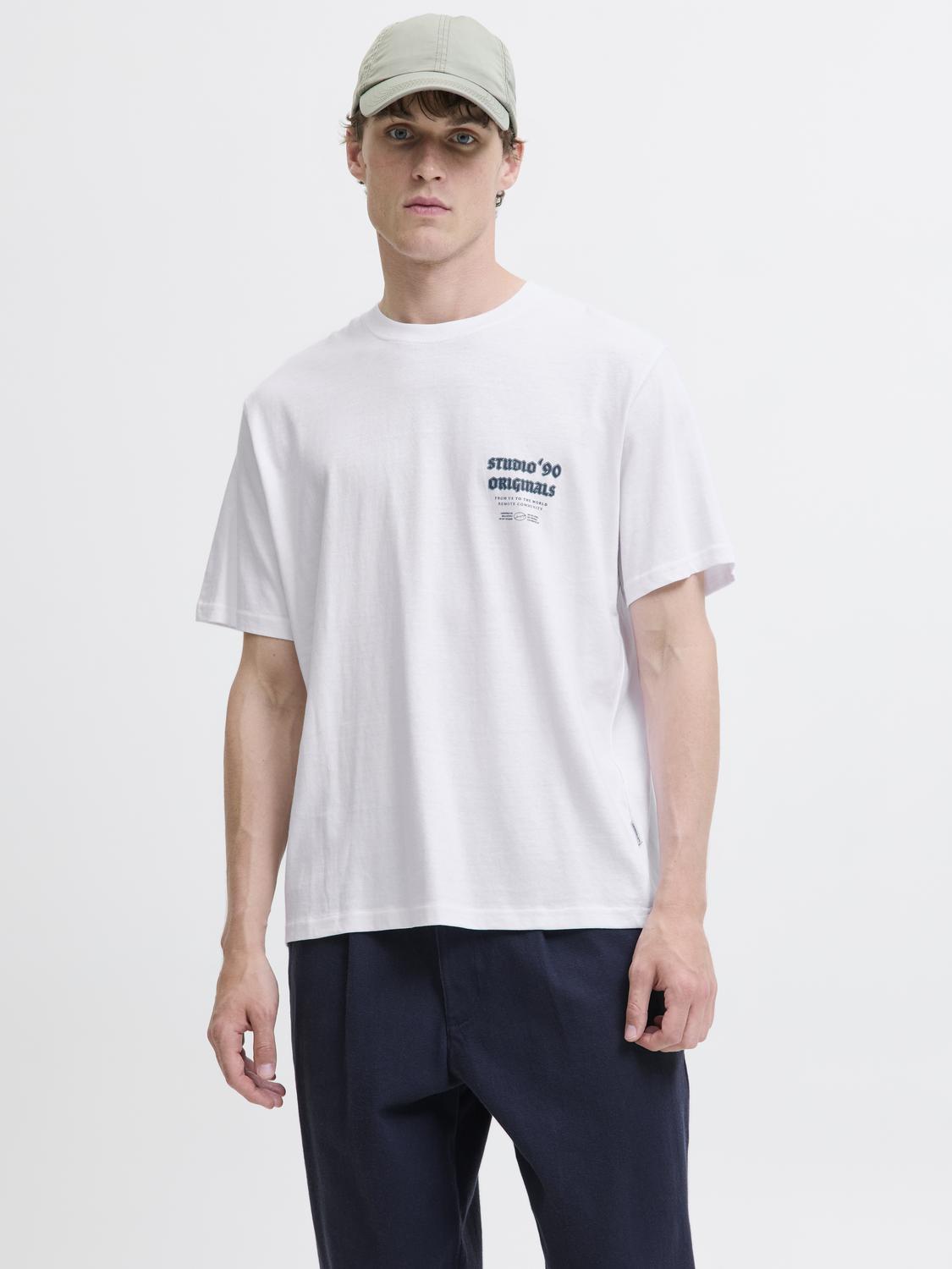 model_shot-front