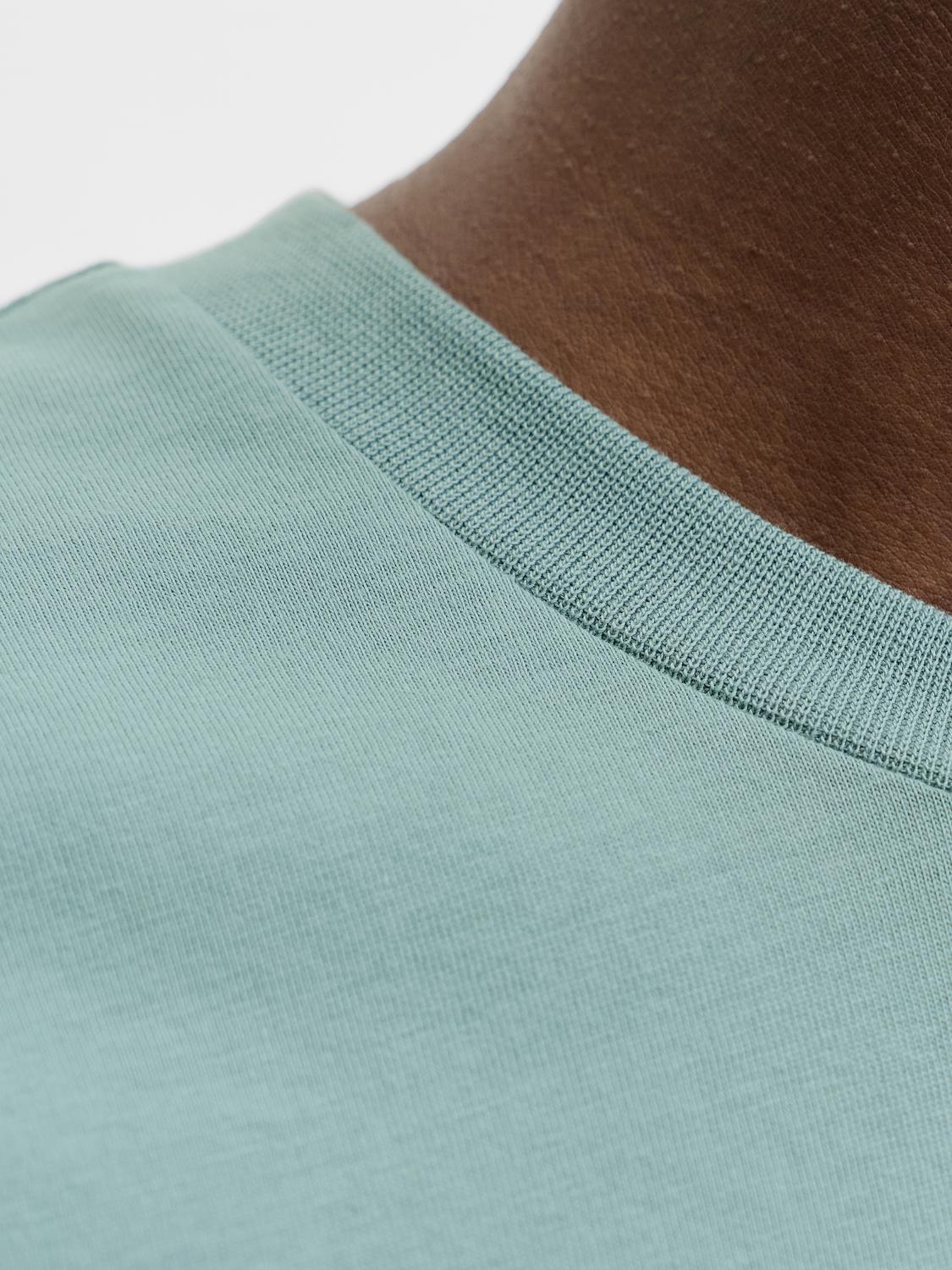 model_shot-detail
