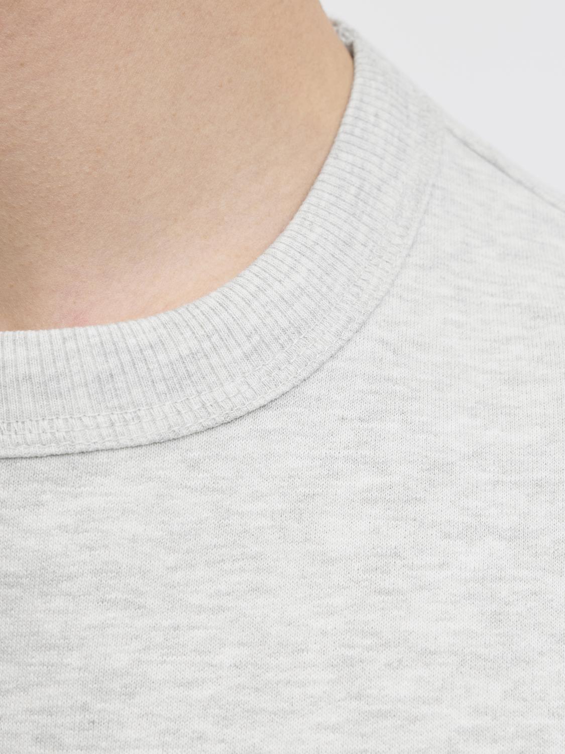 model_shot-detail