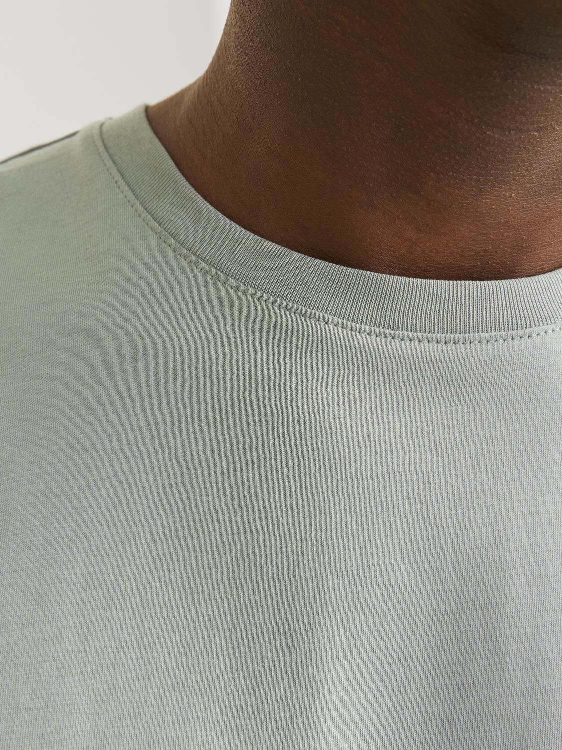 model_shot-detail