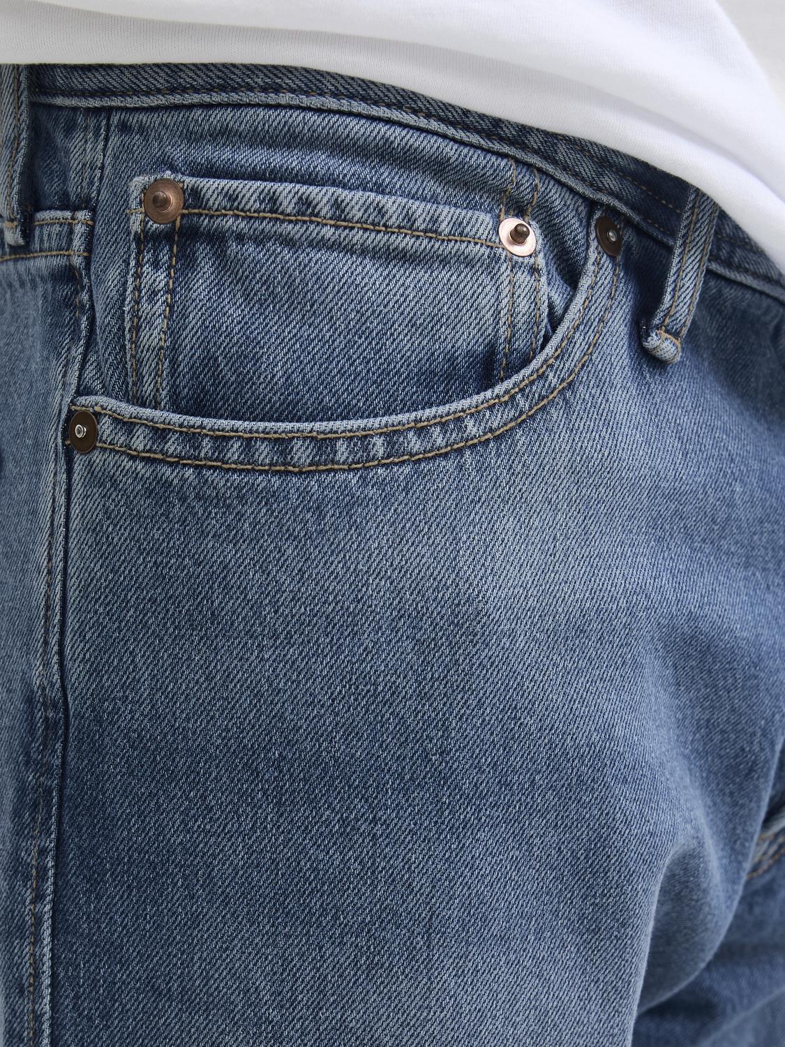 model_shot-detail