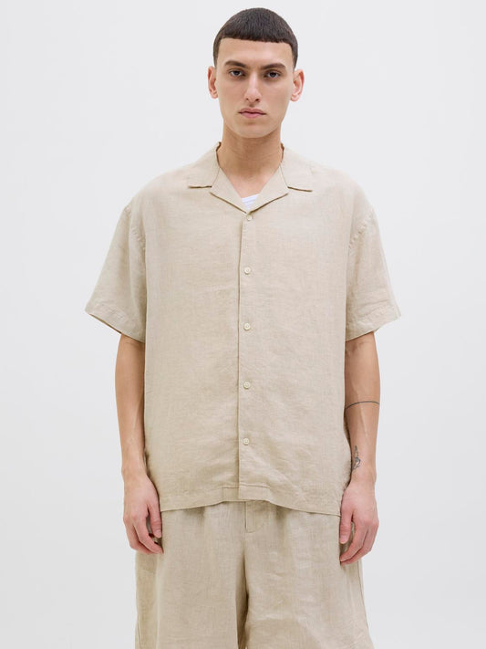 model_shot-front