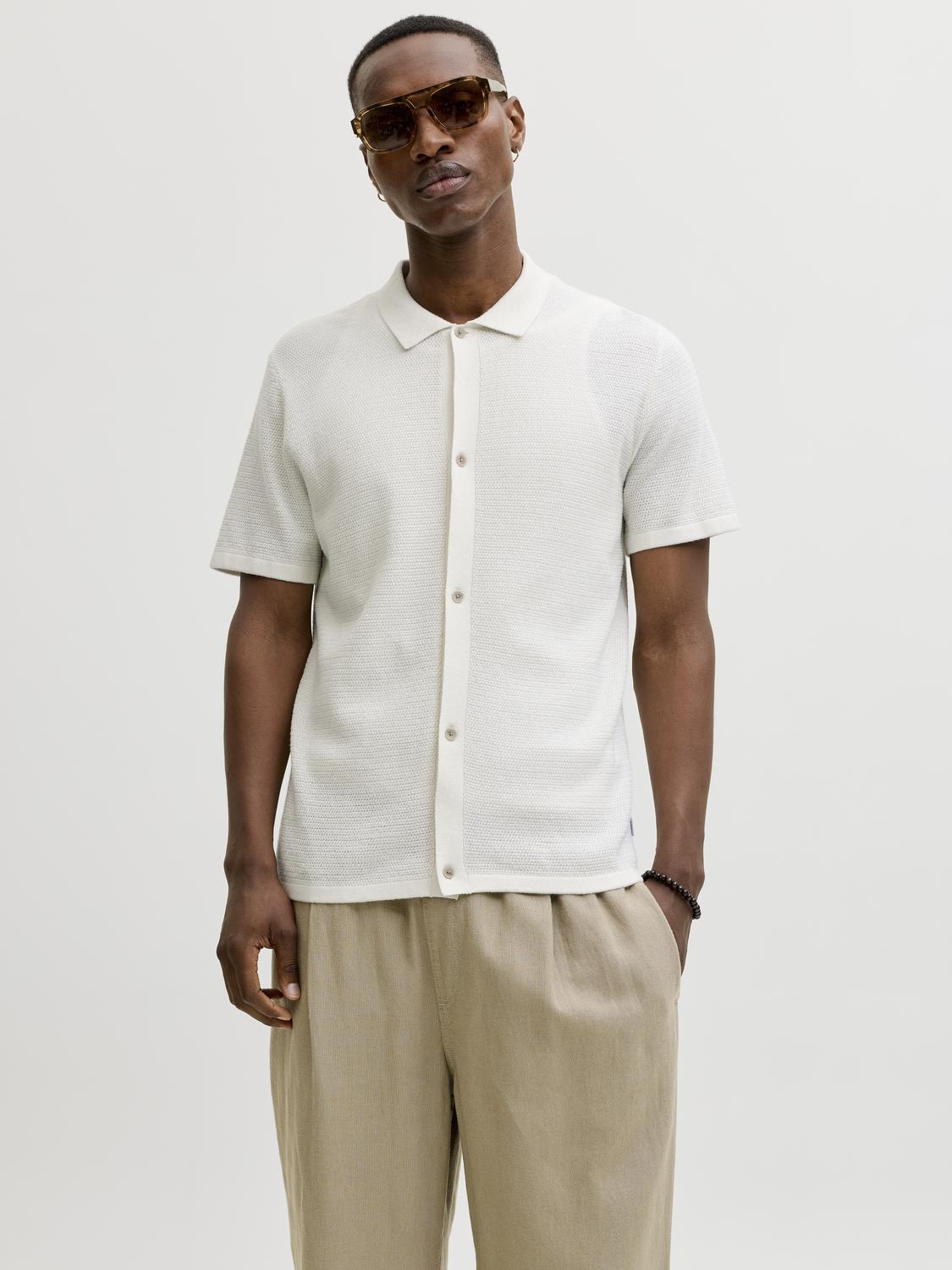 model_shot-front