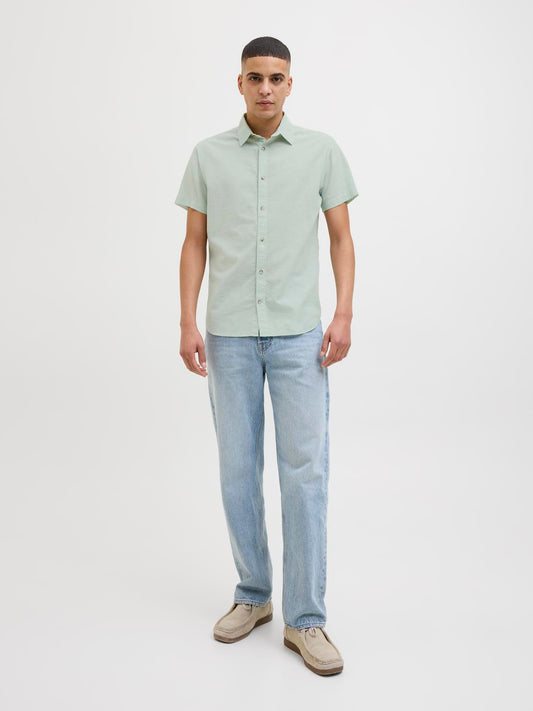 model_shot-front_full