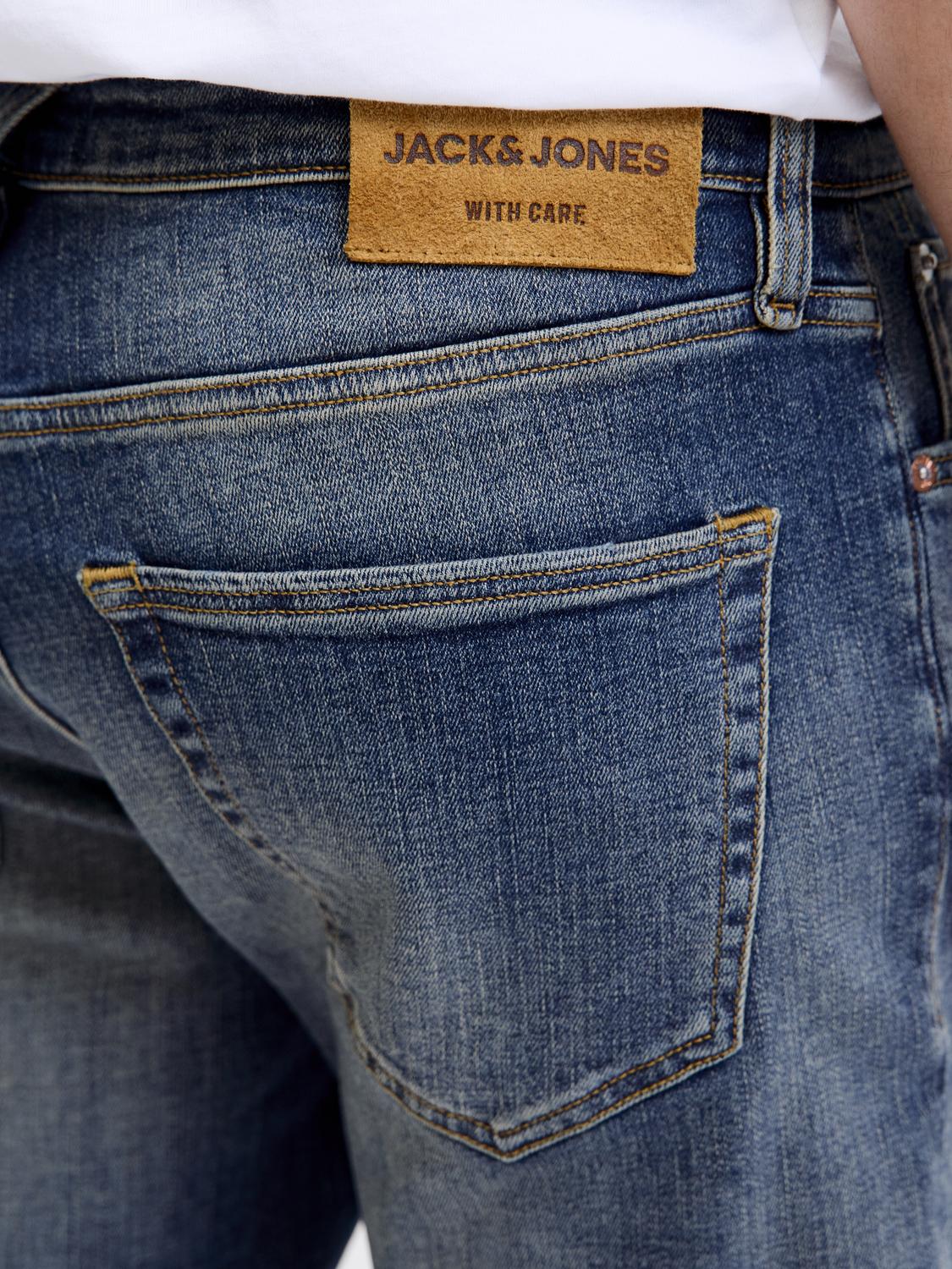 model_shot-detail