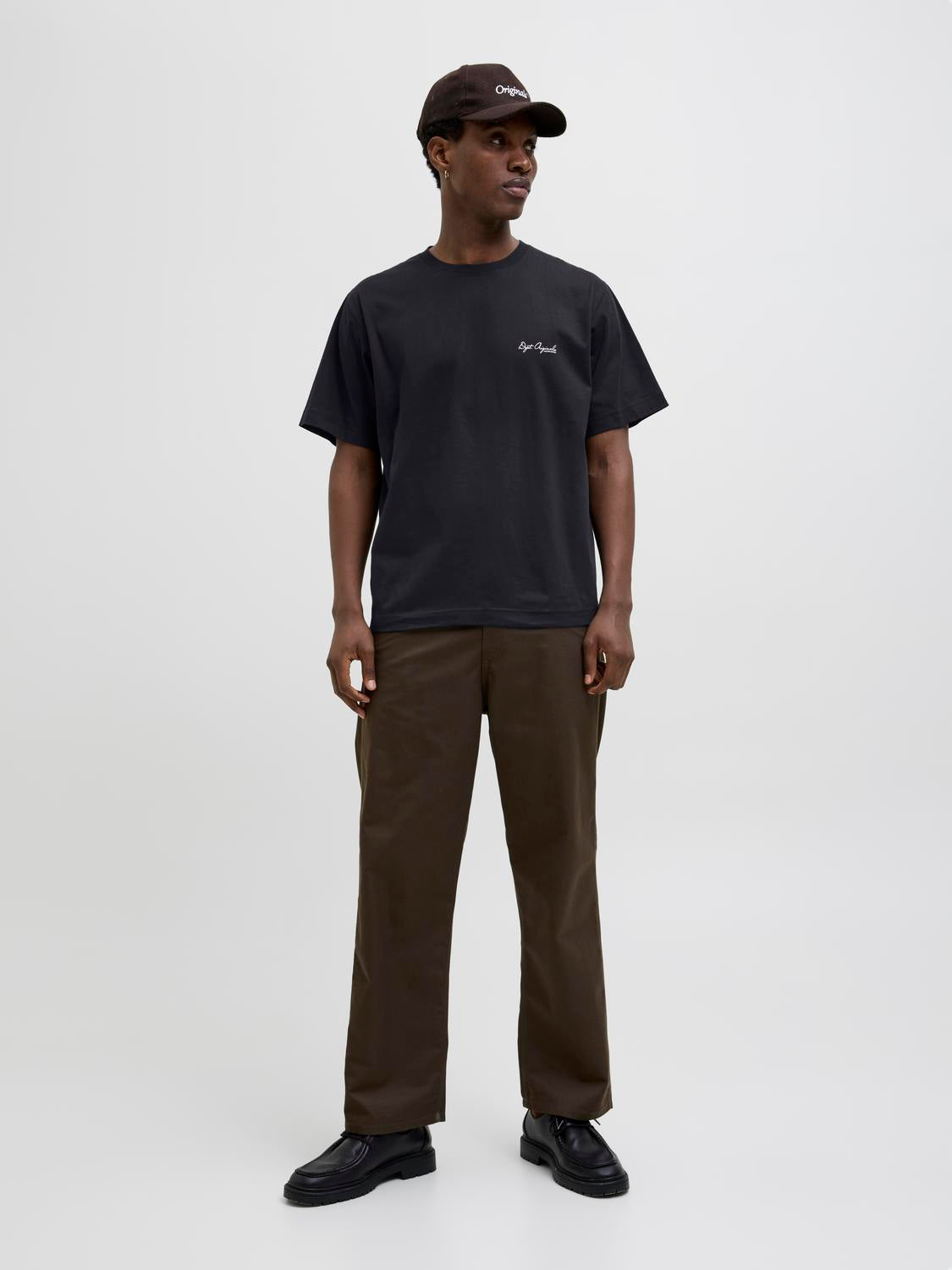 model_shot-front_full