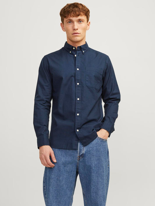 model_shot-front