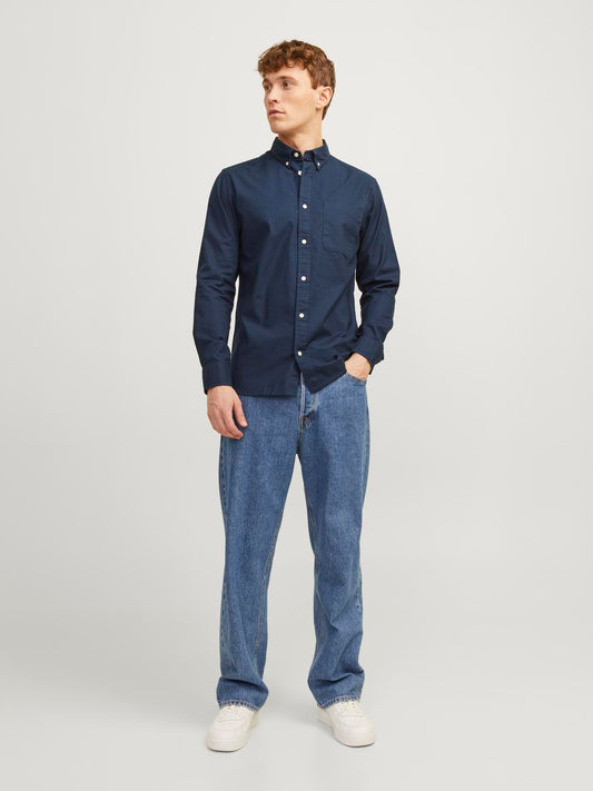 model_shot-front_full