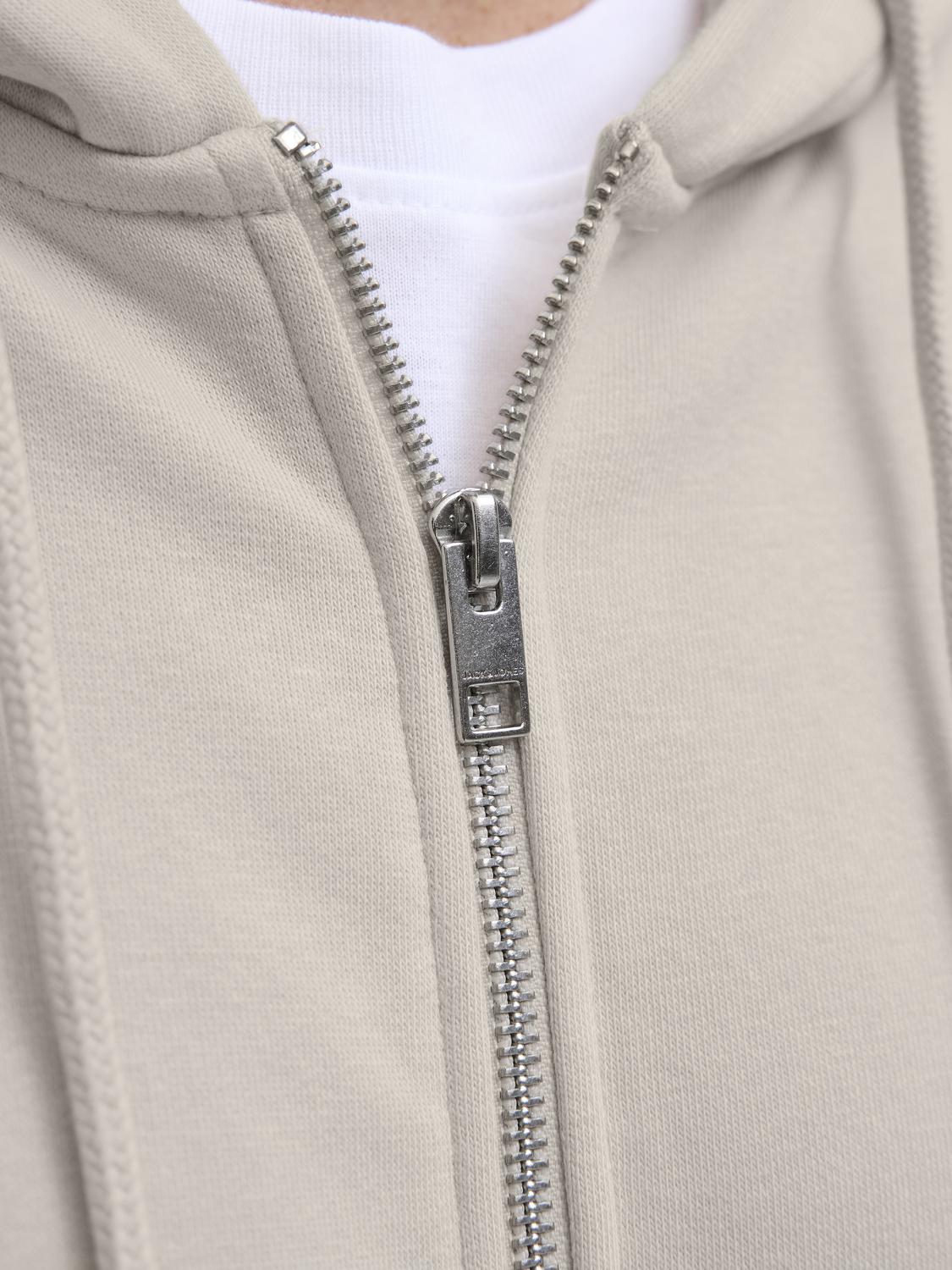 model_shot-detail