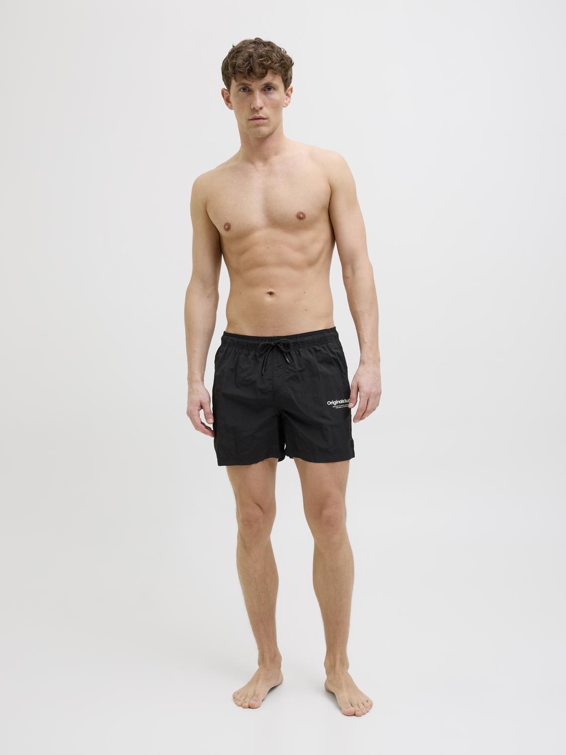 model_shot-front_full