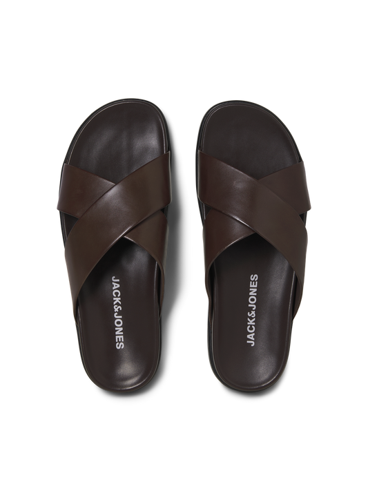 model_shot-front_full