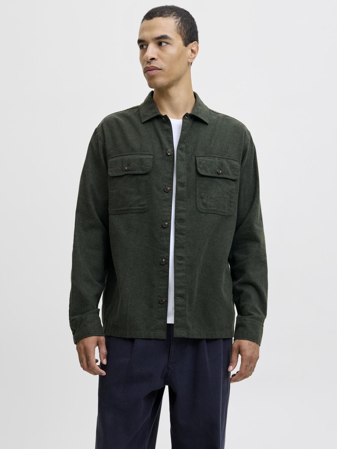 model_shot-front