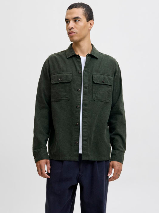model_shot-front