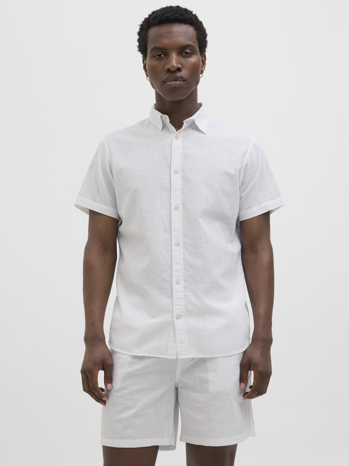 model_shot-front