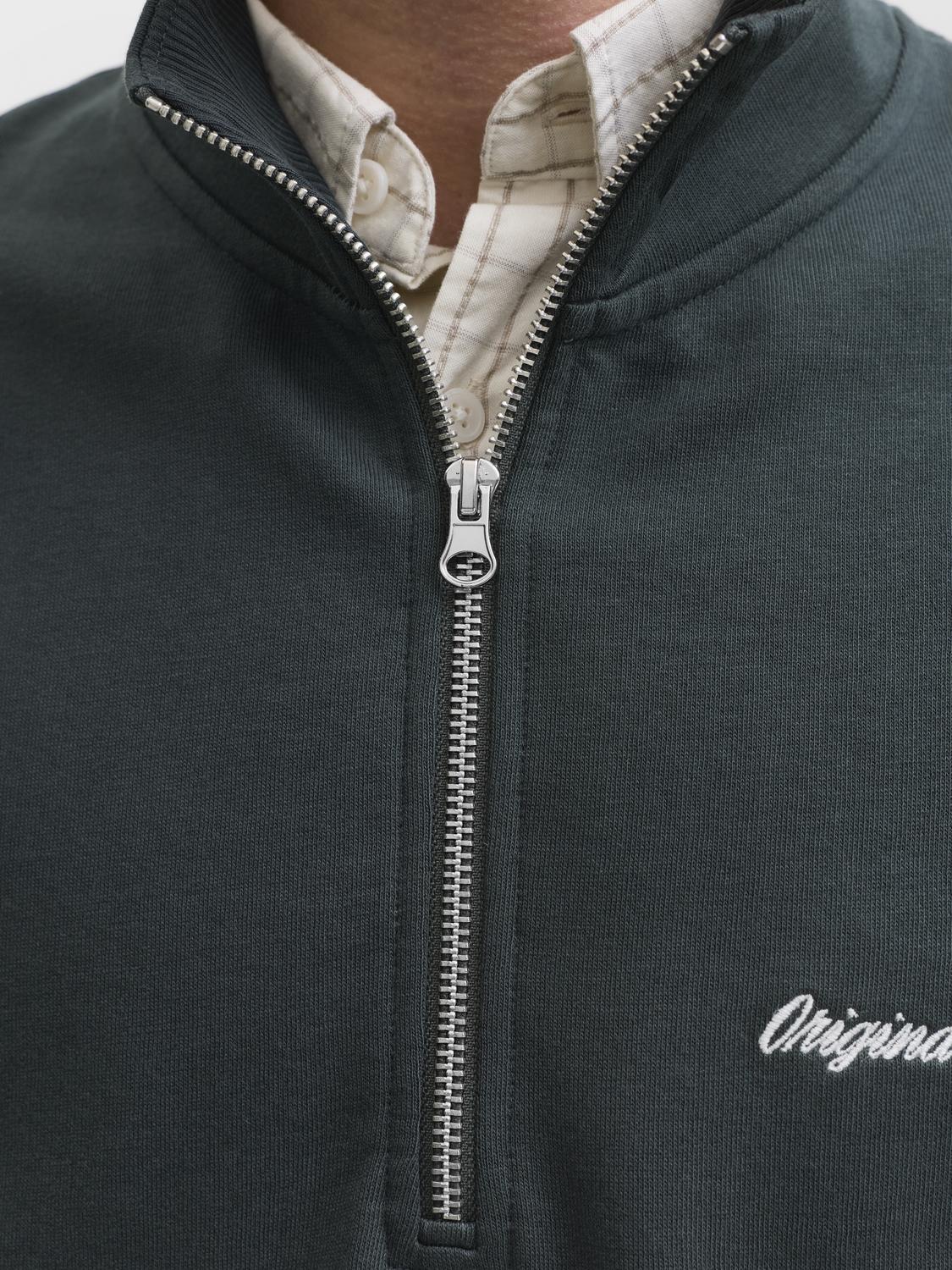 model_shot-detail