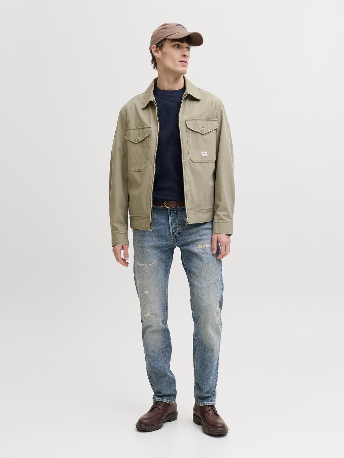 model_shot-front_full