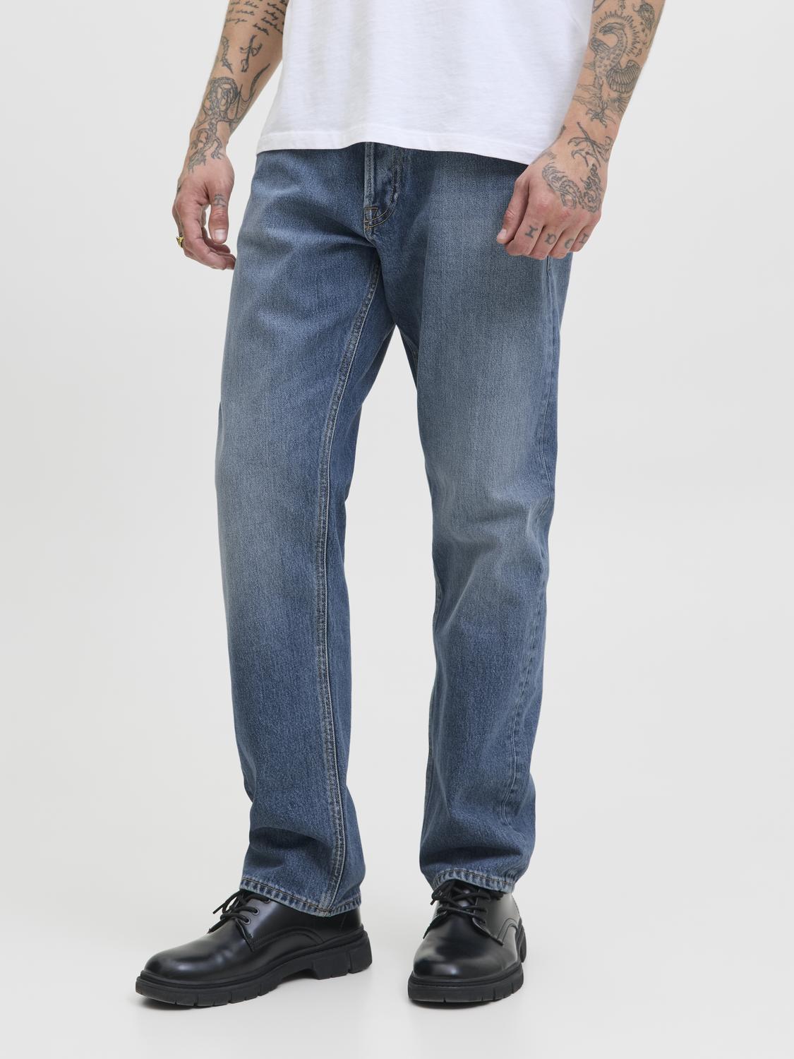 model_shot-front