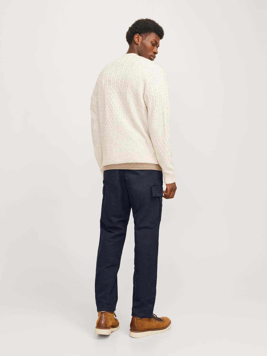 model_shot-back