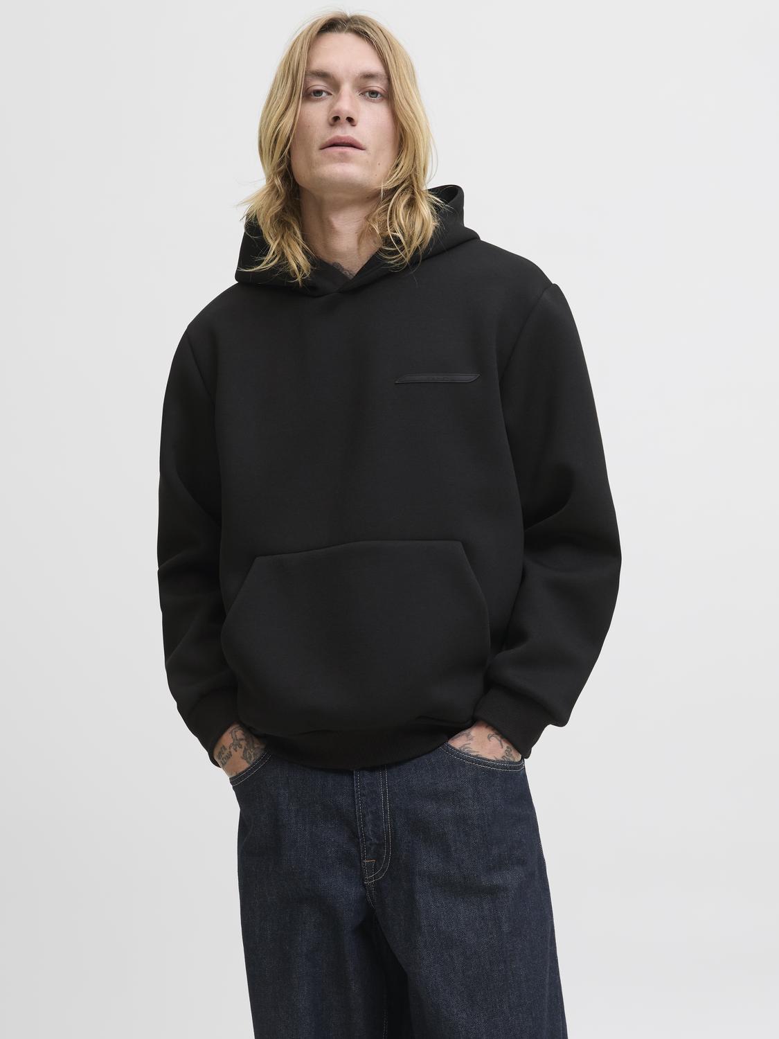 model_shot-front