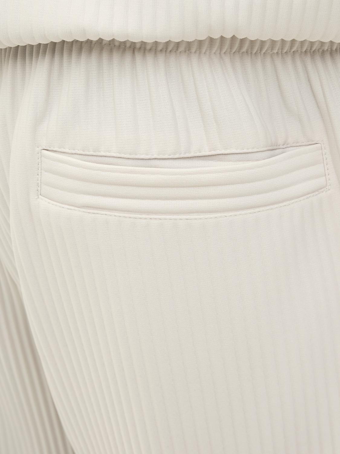 model_shot-detail
