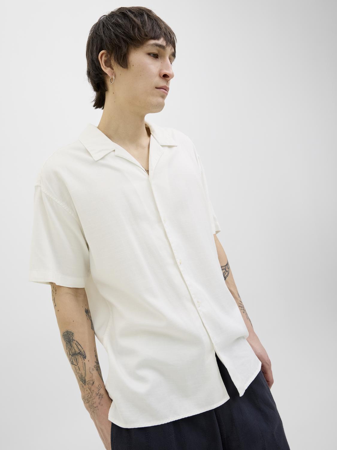 model_shot-creative