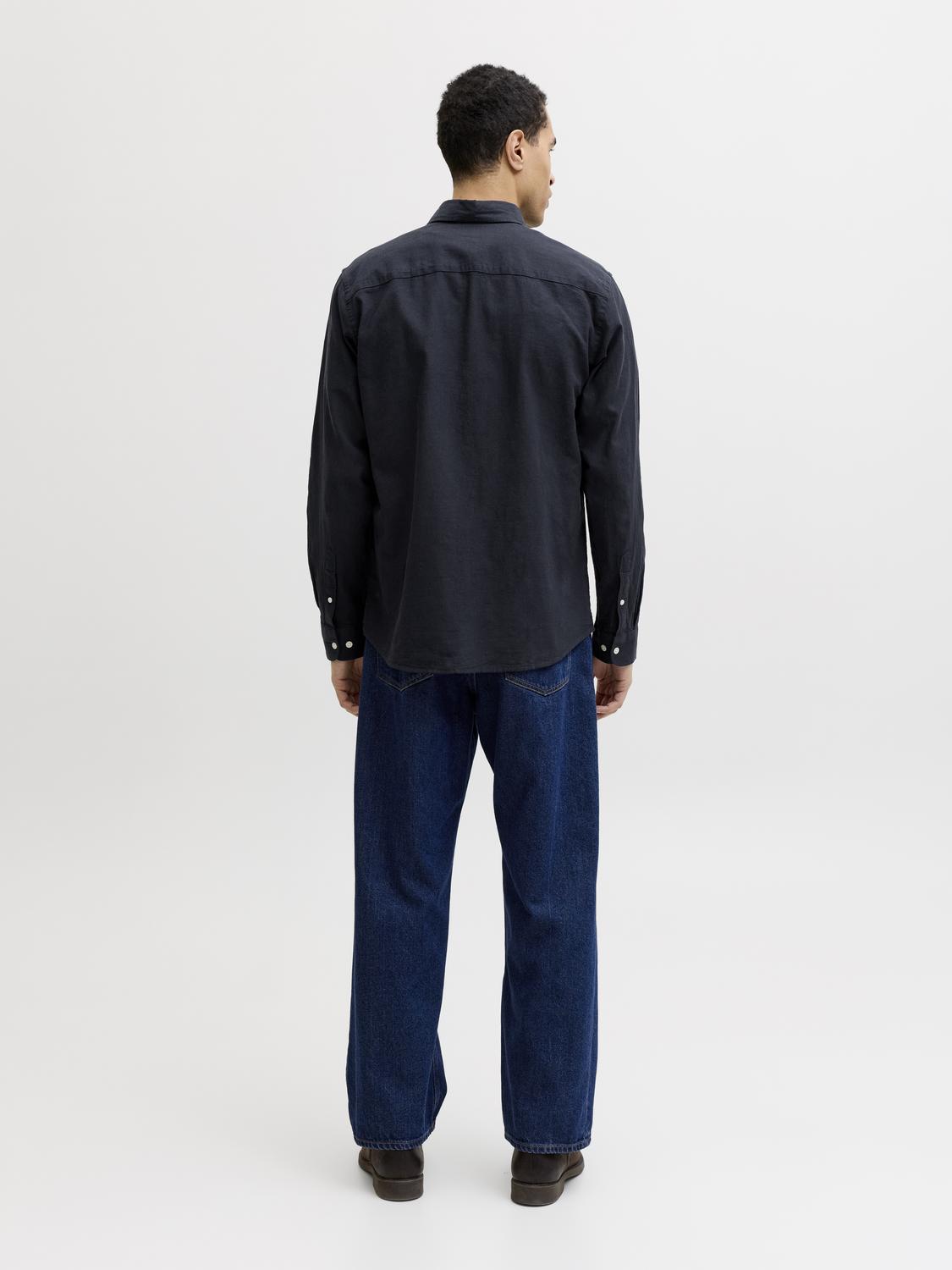model_shot-back
