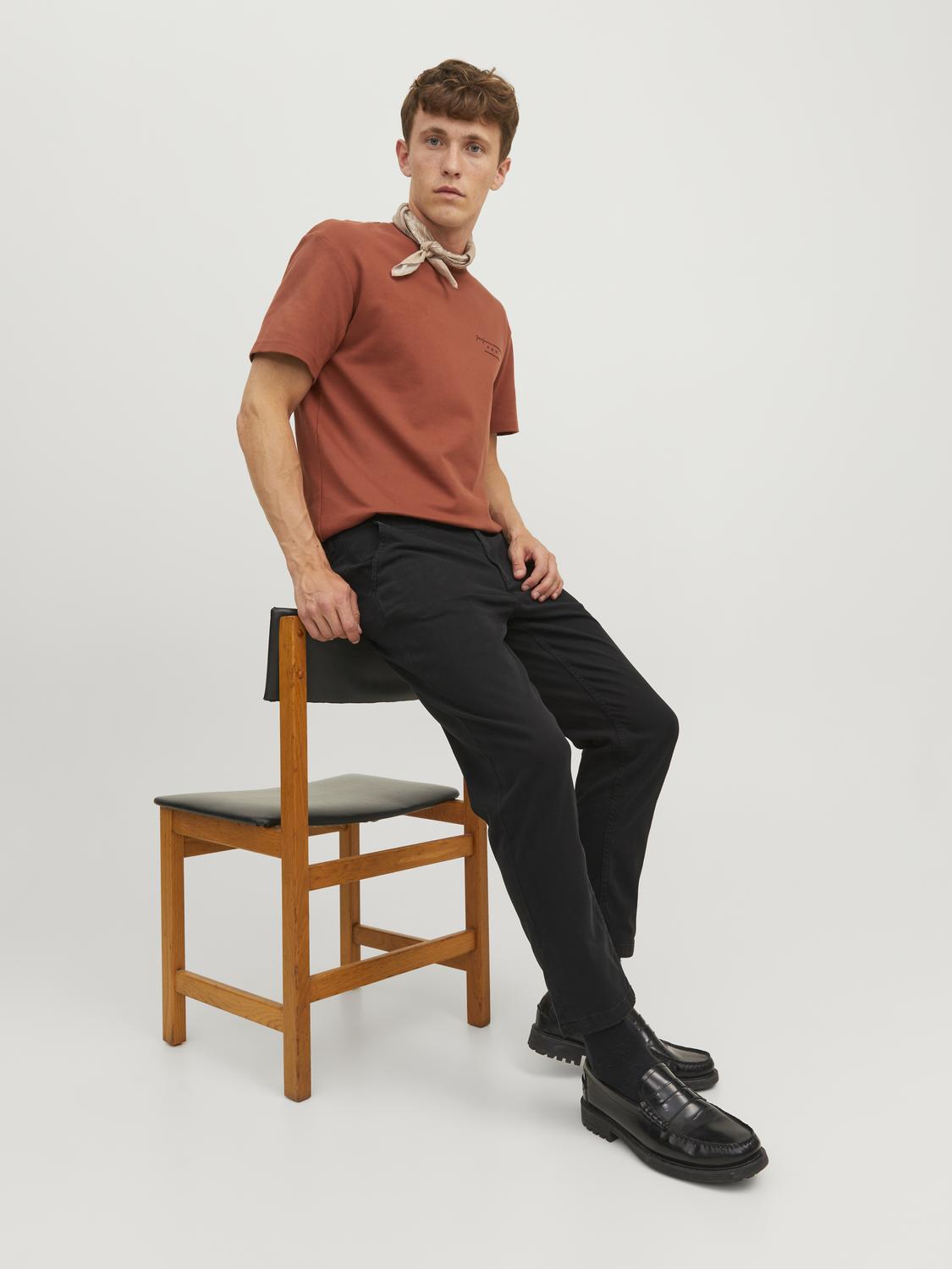 model_shot-creative