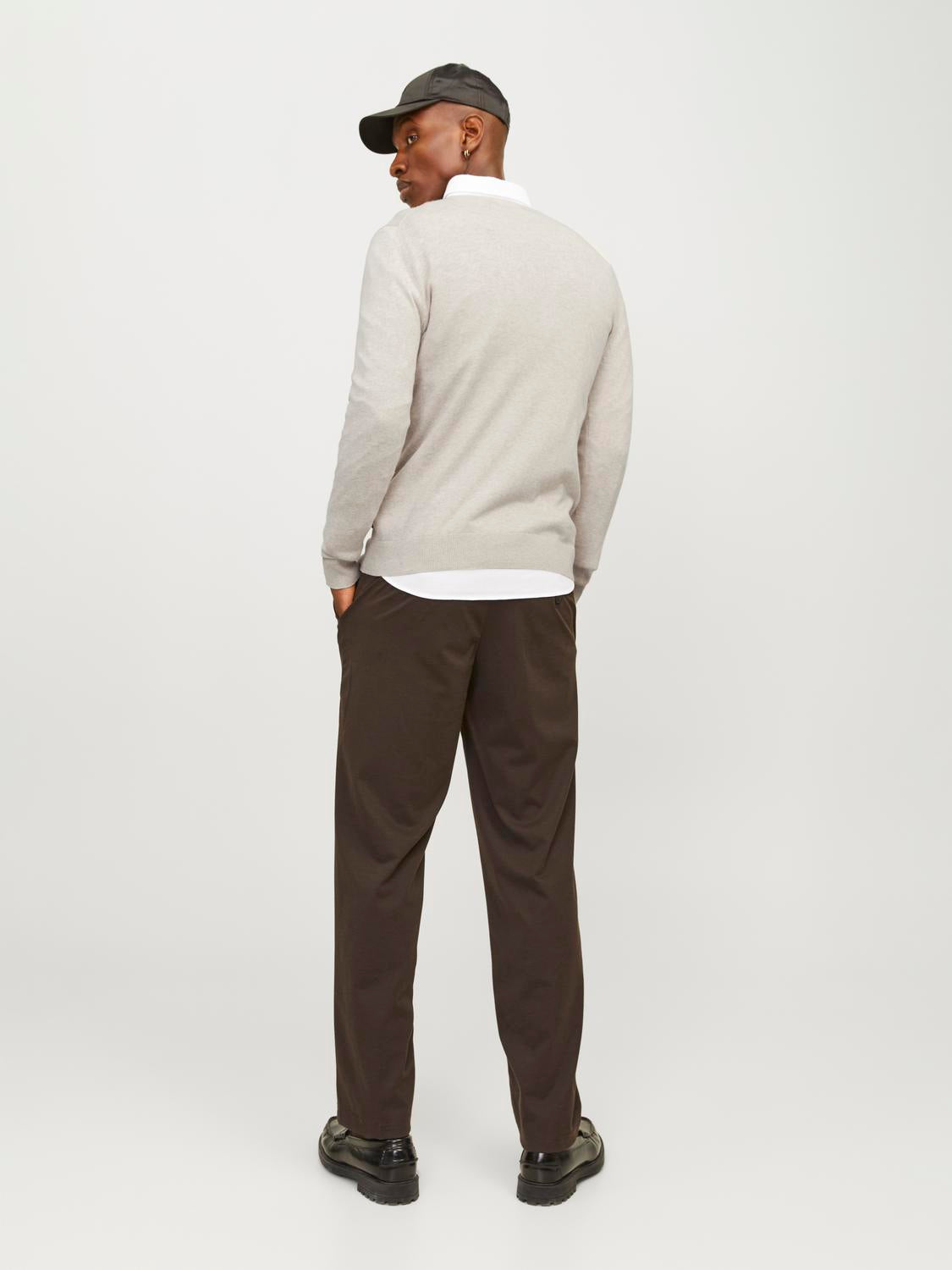 model_shot-back