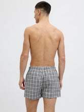 Load image into Gallery viewer, model_shot-back
