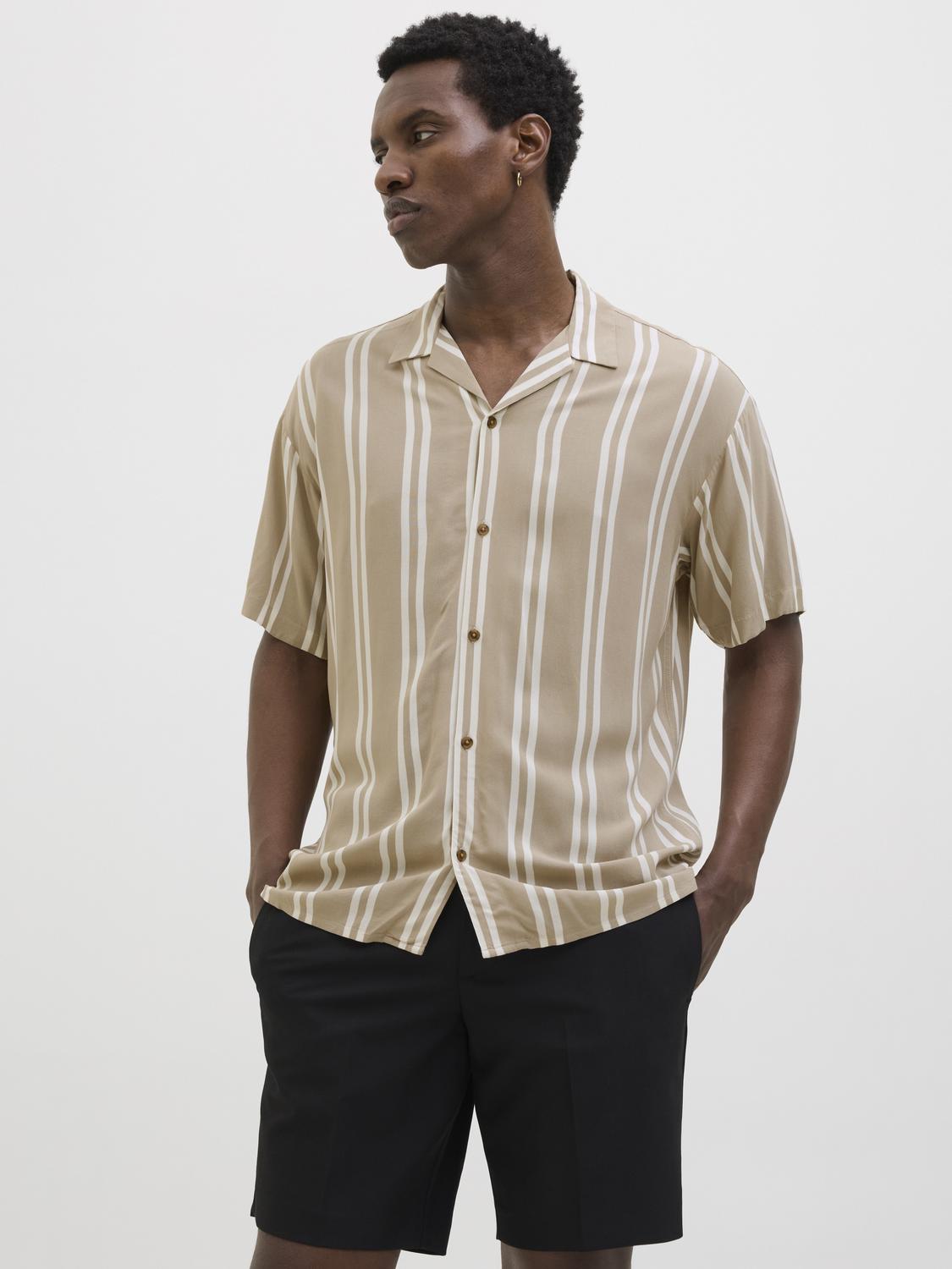 model_shot-front