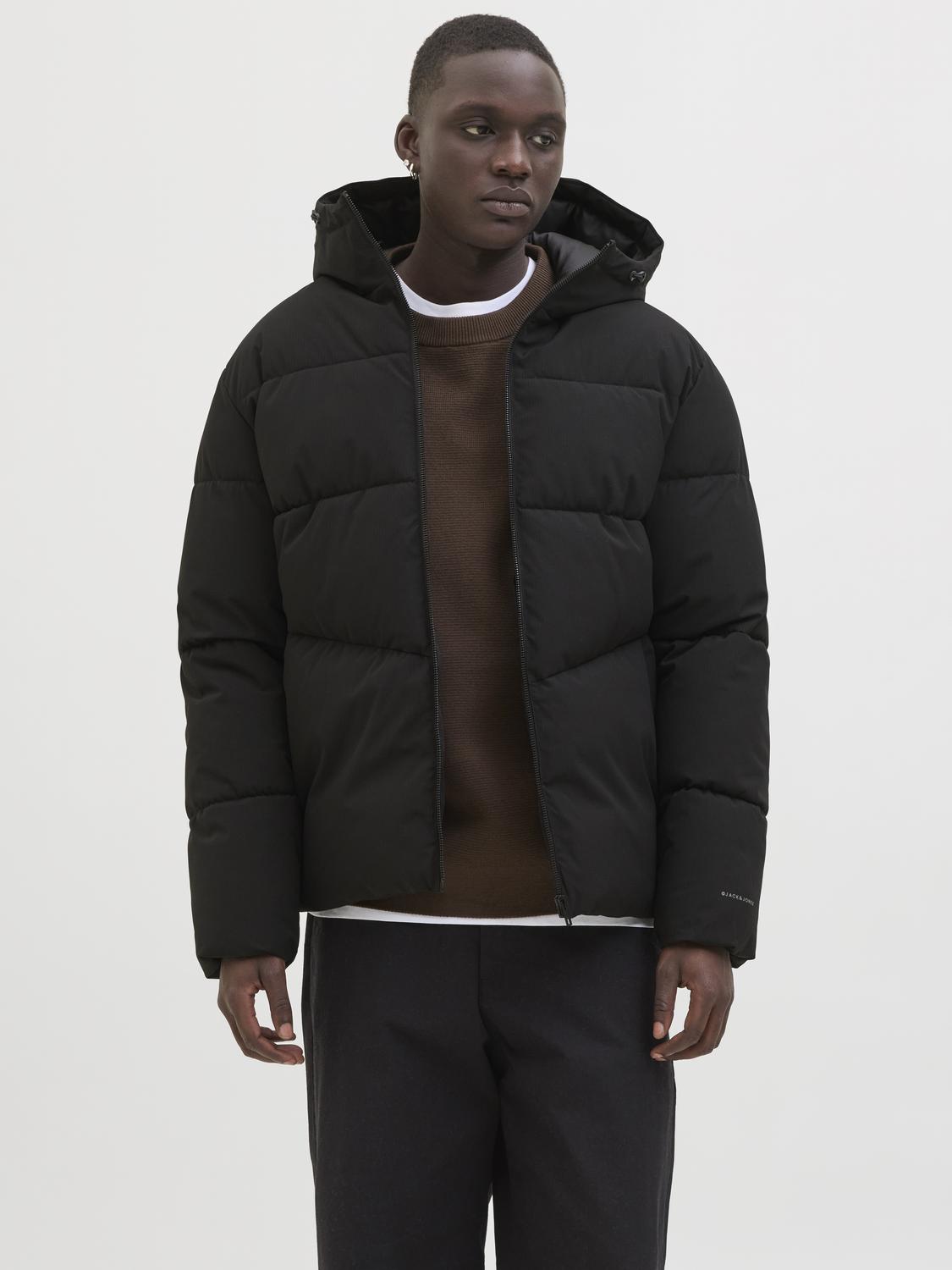 model_shot-front