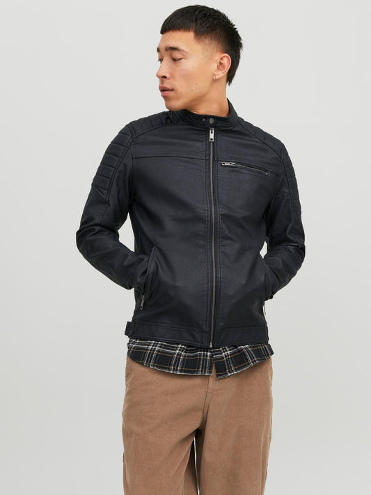 model_shot-front