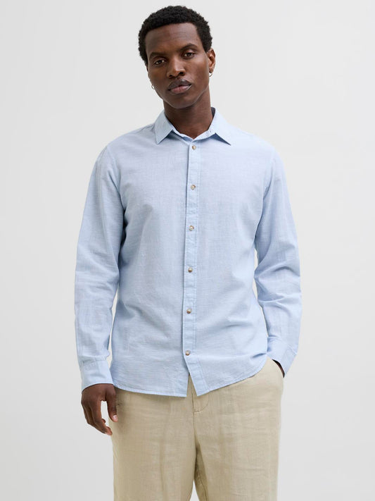 model_shot-front