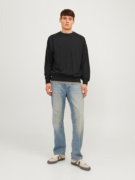 model_shot-front_full