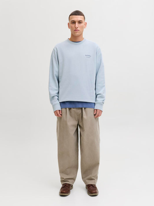 model_shot-front_full