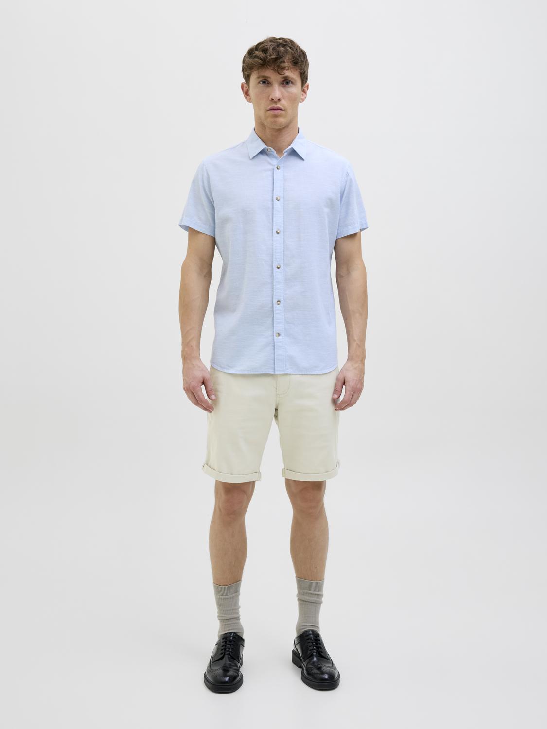 model_shot-front_full