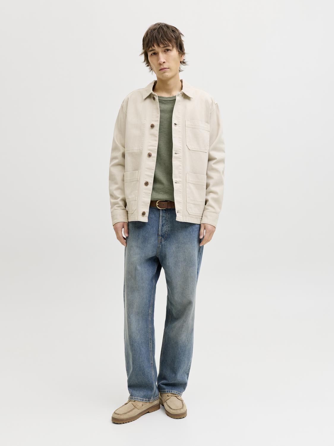model_shot-front_full
