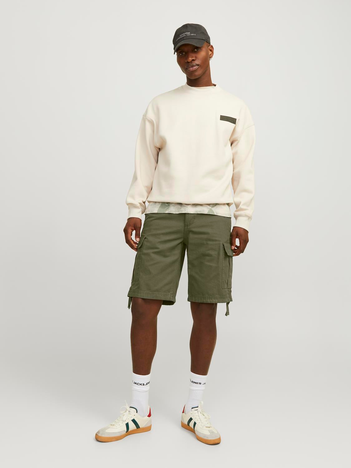 model_shot-front_full