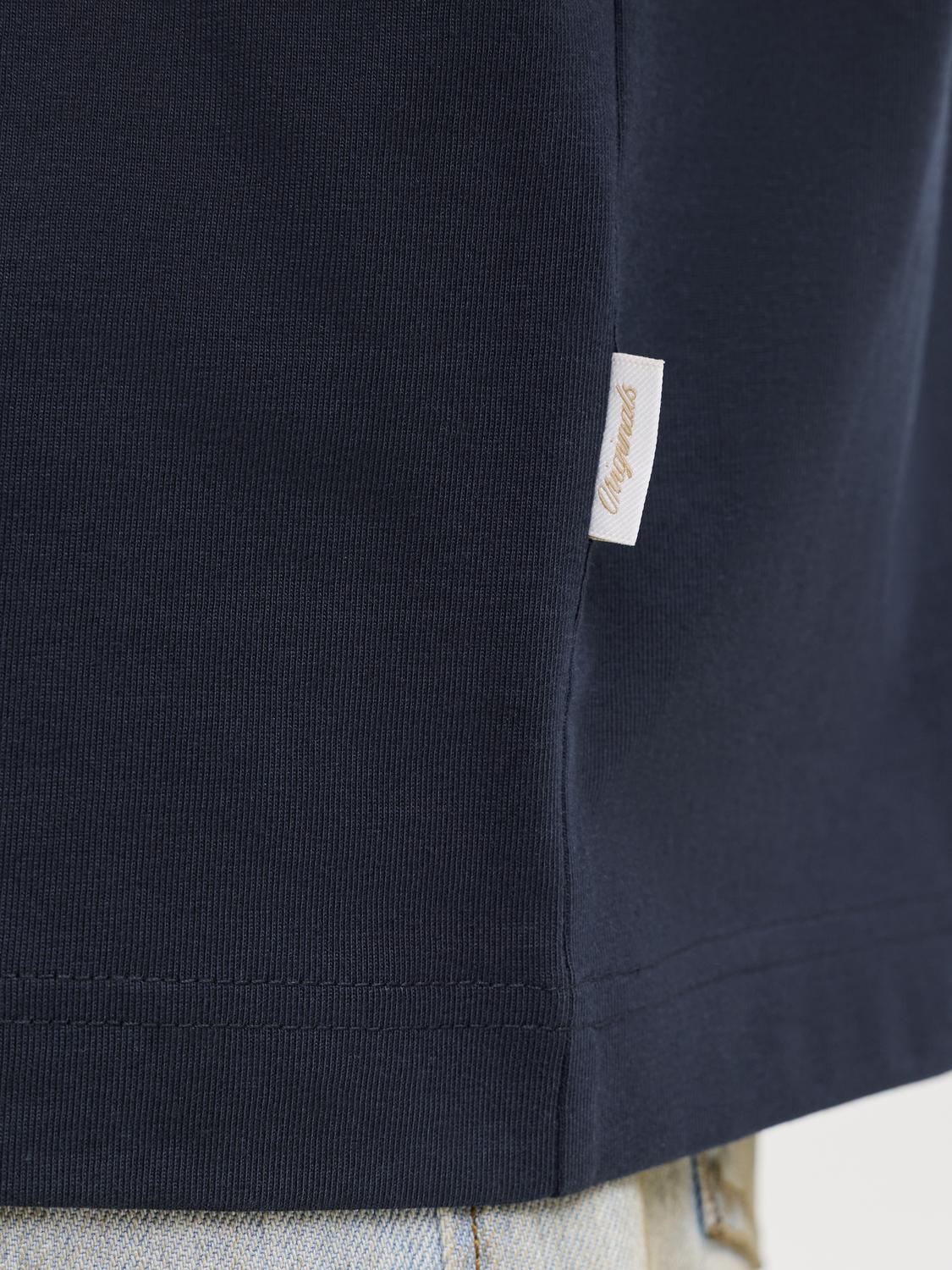 model_shot-detail