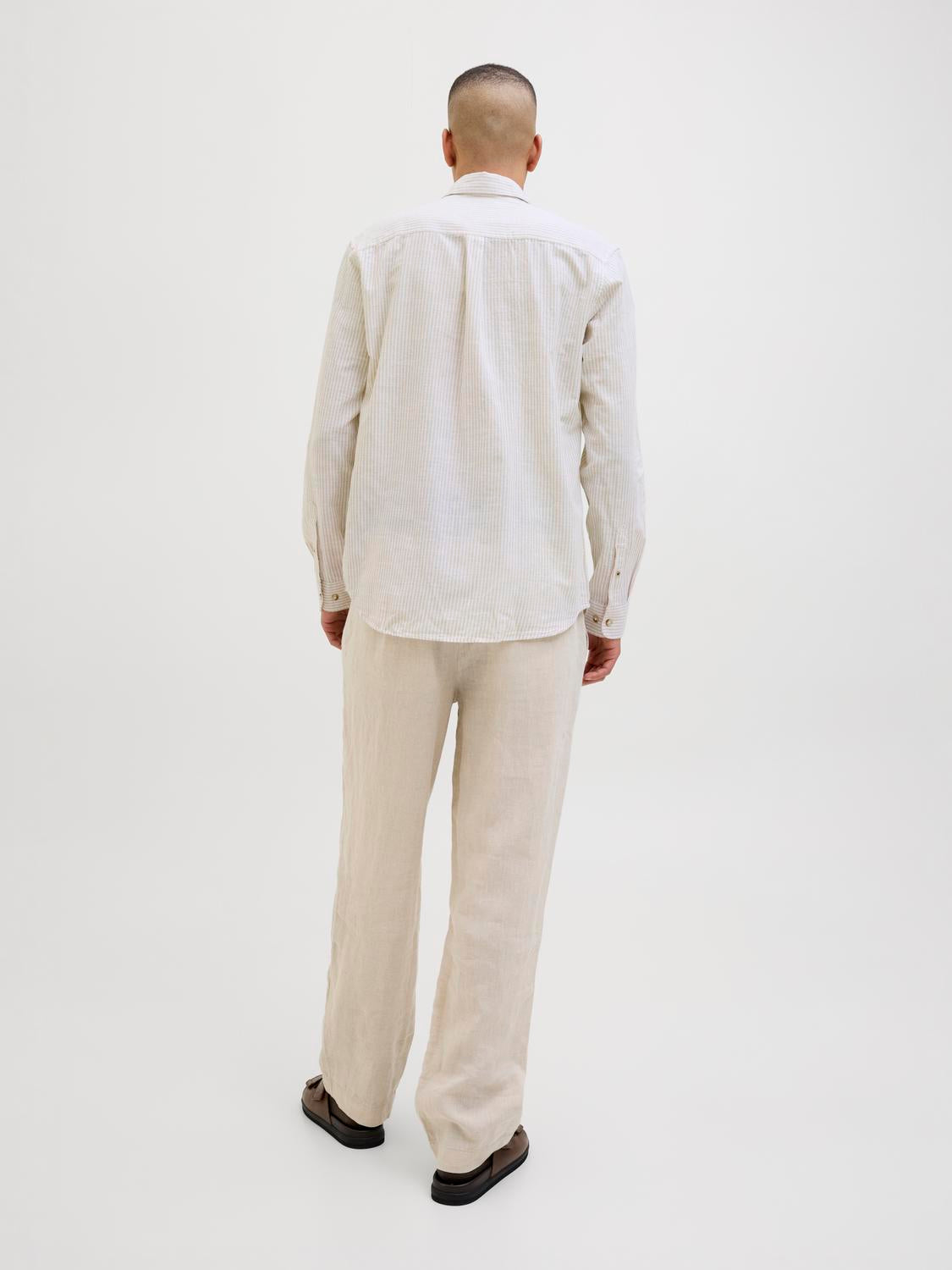 model_shot-back